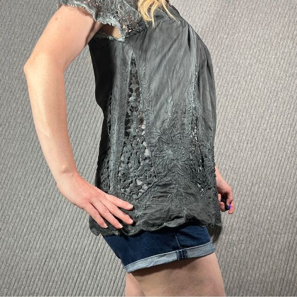 Sundance M Knit Lace Short Sleeve Top Blouse Tunic Sun Washed Grey Lightweight - Picture 14 of 16